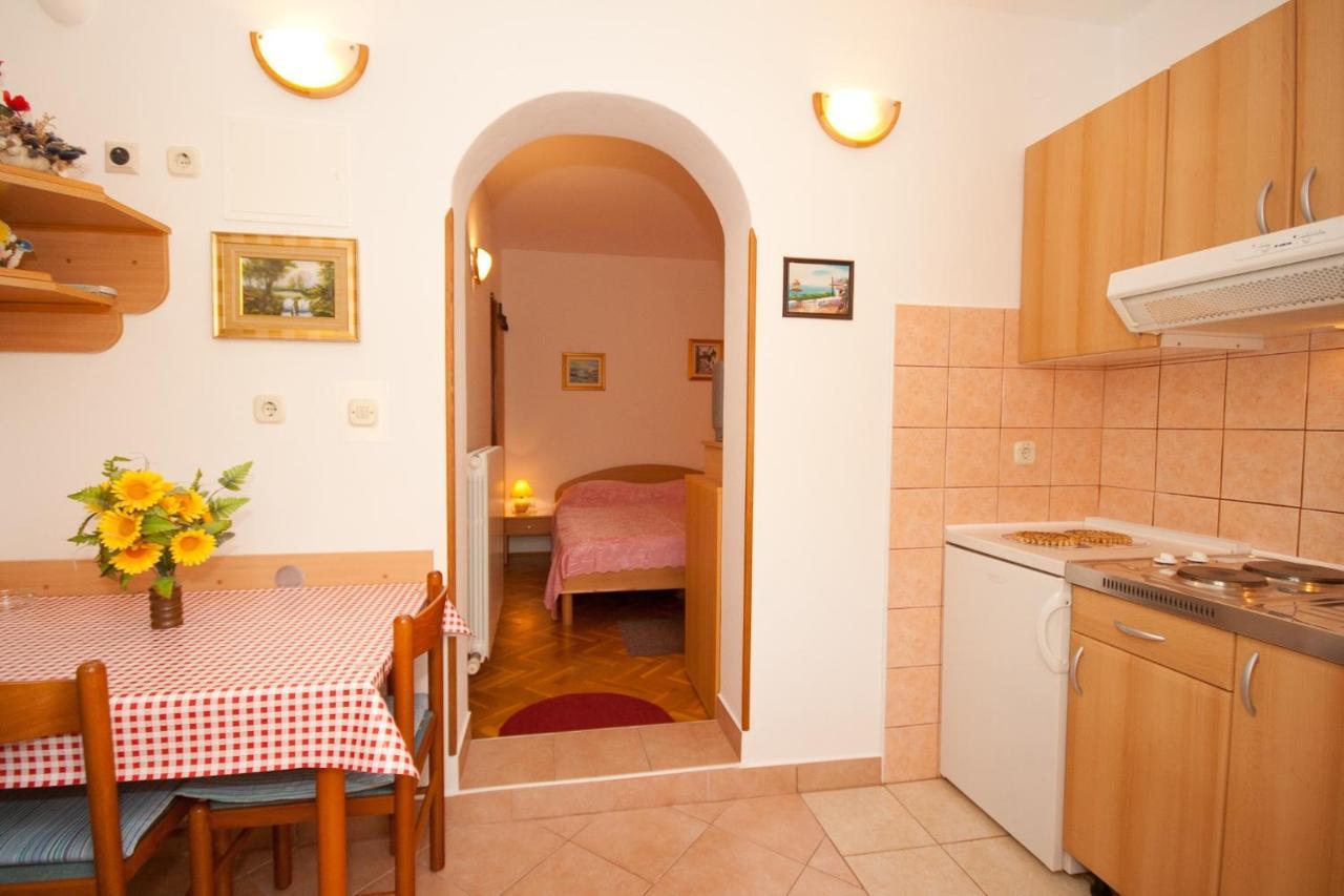 Apartment Anica Baška Eksteriør billede