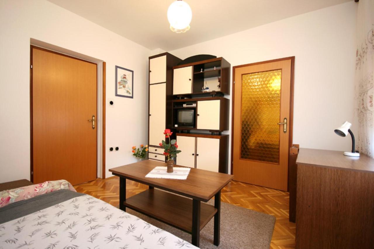 Apartment Anica Baška Eksteriør billede